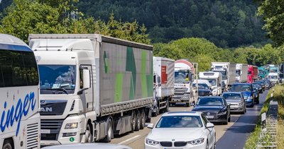 Ebenso über Land. Ebenso über Land.