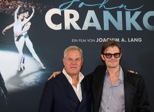 Regisseur und Drehbuchator Joachim Lang (links) mit Hauptdarsteller Sam Riley bei der Premiere von "Cranko" in Essen, 23. September 2024. Foto: picture alliance/Sven Simon