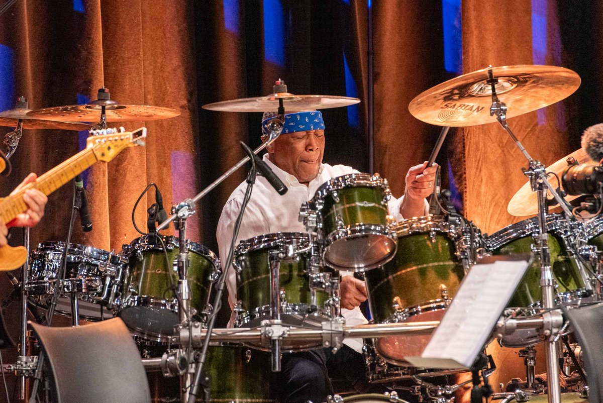 Und immer wieder Billy Cobham. Und immer wieder Billy Cobham.