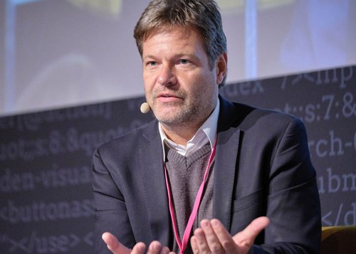 Robert Habeck irrt, meint unser Autor. Robert Habeck irrt, meint unser Autor.