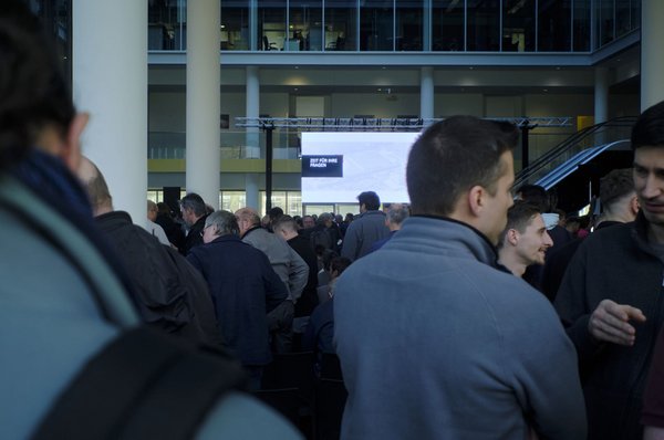 So sieht Stellenabbau aus: Mitarbeiterversammlung bei TK Elevator. 