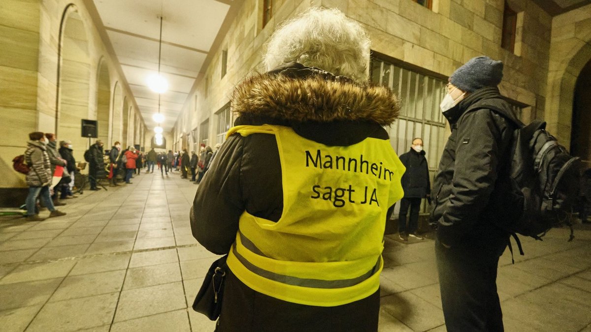 "Mannheim sagt Ja" meint hier: ja zur Impfung.