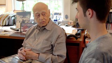 "Holocaust-Entkommer" Henry Kandler mit Schüler David Frank.