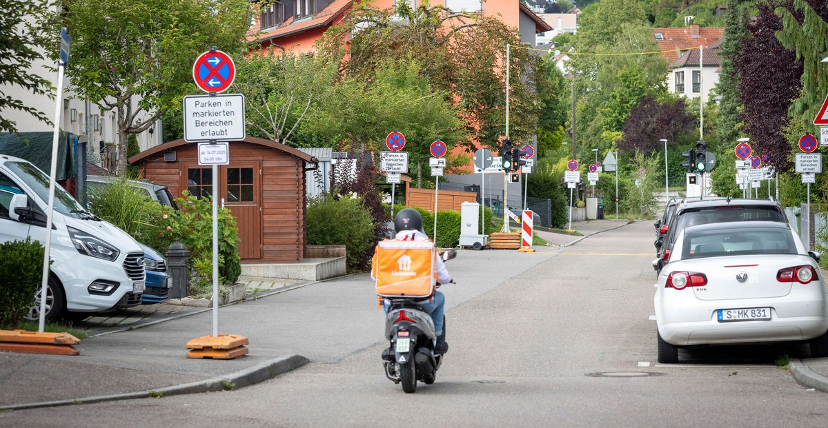 In Rohracker ist die Dichte von Verkehrsschildern rekordverdächtig. Zudem scheinen Lieferdienste beliebt zu sein. 