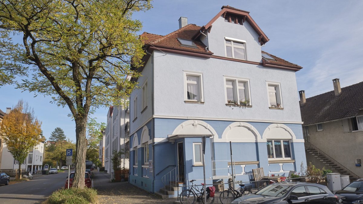 ... im Blauen Haus in Tübingen-West.