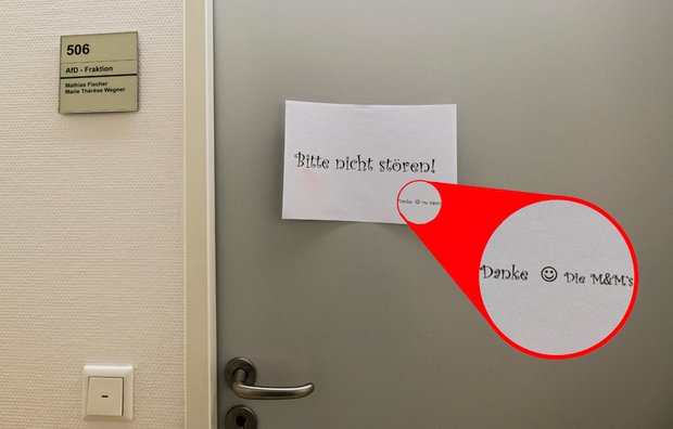 Diese Dokumentation AfD'scher Niedlichkeit bitte nicht beachten. Es handelt sich um ein NICHT AUTORISIERTES Foto. Dafür vielen Dank an Joachim E. Röttgers