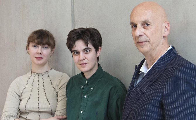 Marlene Reiter, Marlene Engelhorn und Volker Lösch (von links). Foto: Anton Löwe