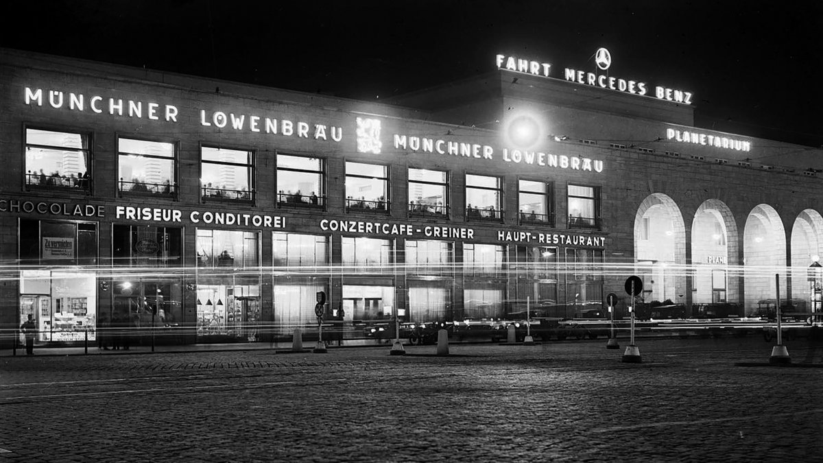 Der Hindenburgbau vis-à-vis des Stuttgarter Hauptbahnhofs, 1928. Fotos: Schmetterling Verlag
