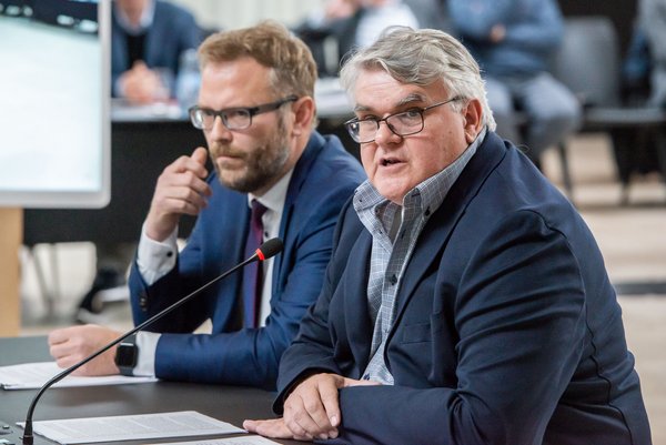 StN-Journalist Franz Feyder erzählt, der Innenminister habe Quellenschutz angeboten und von ihm eingefordert. 