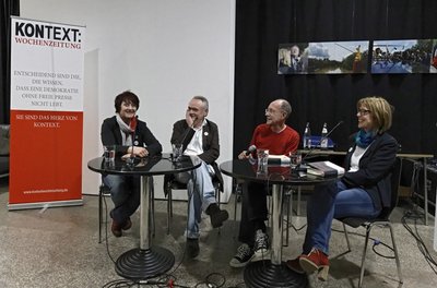 Frohe Runde: Anna Hunger, Josef-Otto Freudenreich, Stefan Siller und Susanne Stiefel (v.l.n.r.). Fotos: Joachim E. Röttgers