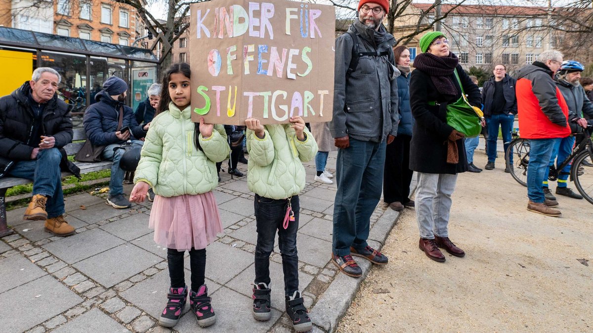 Noch mehr Kinder gegen rechts – am 3.2.2024 in Stuttgart.