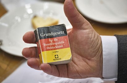 Ein kleines Büchlein mit richtungsweisendem Wertefundament.