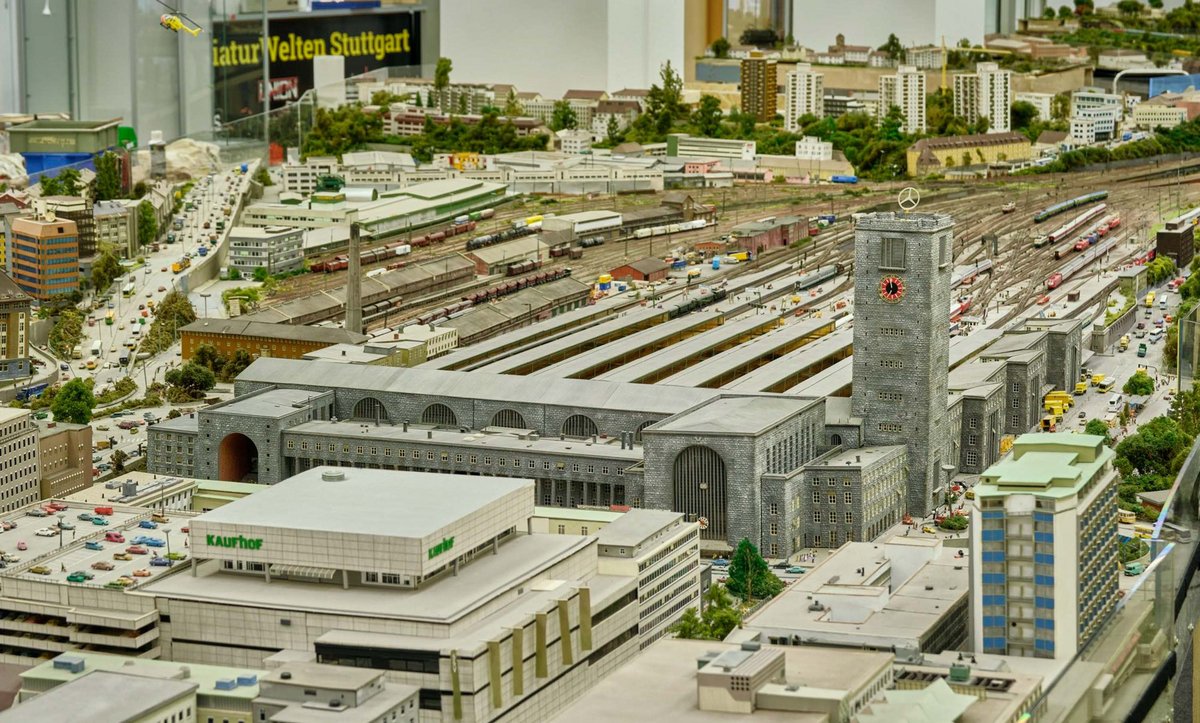 Wolfgang Freys Modell des ehemaligen Stuttgarter Hauptbahnhofs, ausgestellt in den Miniaturwelten im Hindenburgbau. Foto: Joachim E. Röttgers