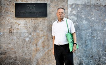 Richter Reicherter wird durchleuchtet. Foto: Martin Storz