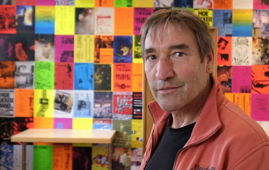 Killroy-Media-Macher Joachim Schönauer gestaltete die Ausstellung mit. Killroy-Media-Macher Joachim Schönauer gestaltete die Ausstellung mit.