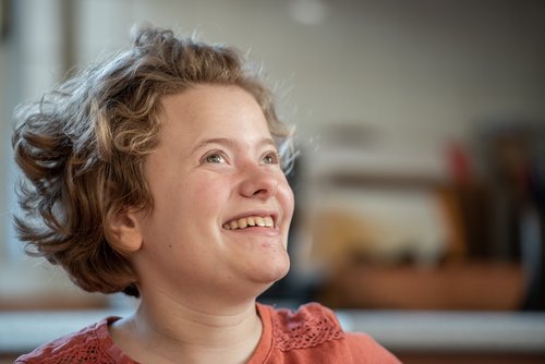 Annes Mimik: schwer zu deuten. Hat sie Schmerzen, wird sie still.