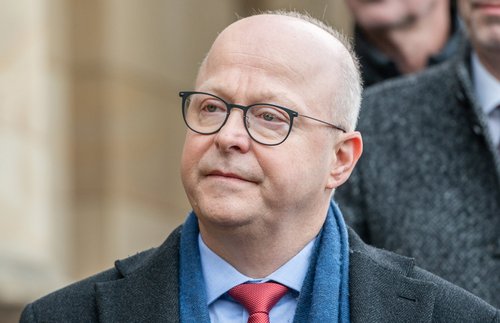 Der Bahnbeauftragte Michael Theurer (FDP) wirbt ausgerechnet mit dem Deutschlandtakt für Stuttgart 21. Foto: Jens Volle