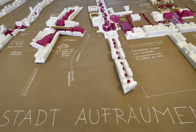 Von Medings Entwurf – er wollte das Stuttgarter Zentrum "aufräumen". Von Medings Entwurf – er wollte das Stuttgarter Zentrum "aufräumen".