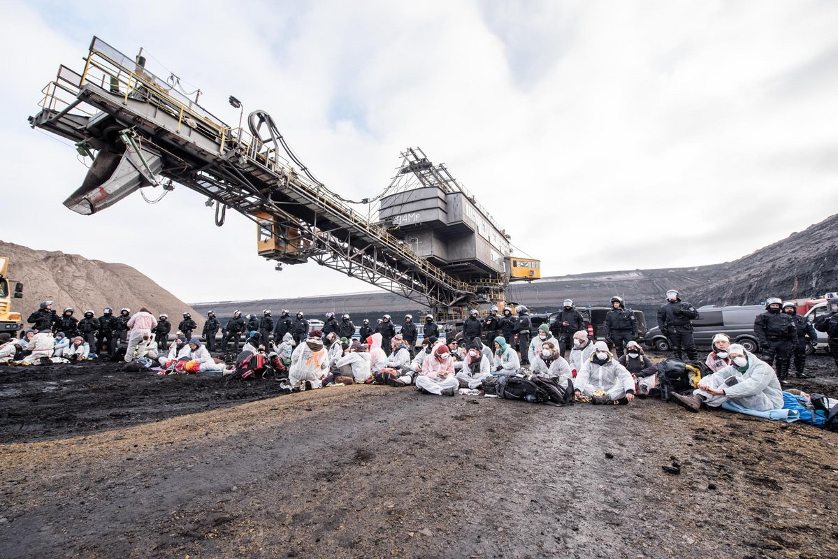 Friedliches Sit-in, freundliches Stelldichein.