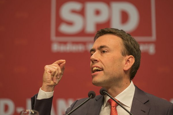 Er war's: Der ehemalige Landesfinanzminister Nils Schmid hat die LBBW-Wohnungen 2012 an den Immobilienkonzern Patrizia verkauft. 