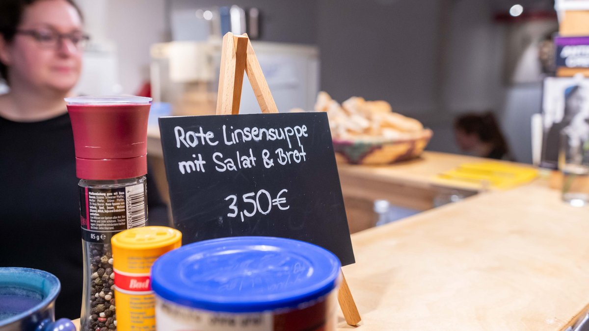 ... Essen und Trinken kosten nicht viel. 