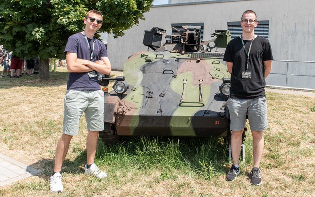 Nachwuchshoffnung Johannes aus Koblenz mit Kumpel.