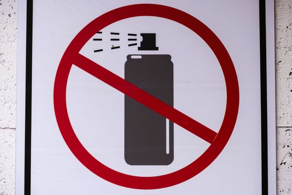 Beim FCKW-Verbot haben sich wissenschaftliche Erkenntnisse in politischen Entscheidungen manifestiert. Foto: Joachim E. Röttgers Beim FCKW-Verbot haben sich wissenschaftliche Erkenntnisse in politischen Entscheidungen manifestiert. Foto: Joachim E. Röttgers