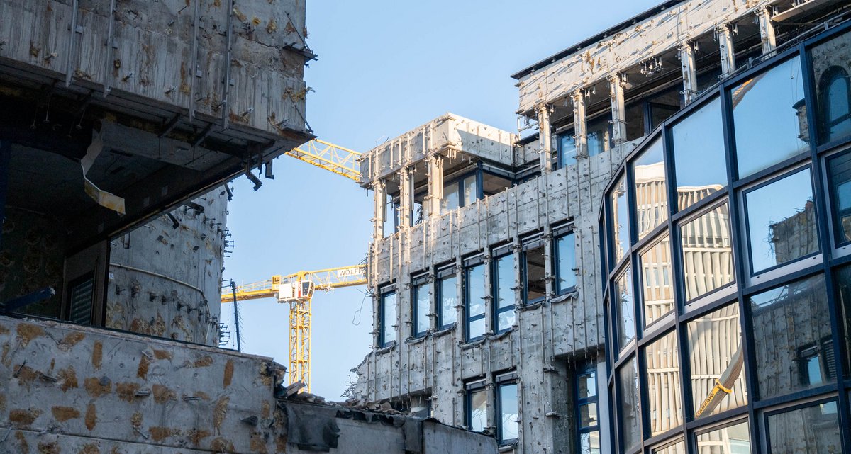 Ein Teil des Stuttgarter Schwabenzentrums, 40 Jahre alt, wird abgerissen, um mehr Geld damit zu verdienen. Fotos: Jens Volle