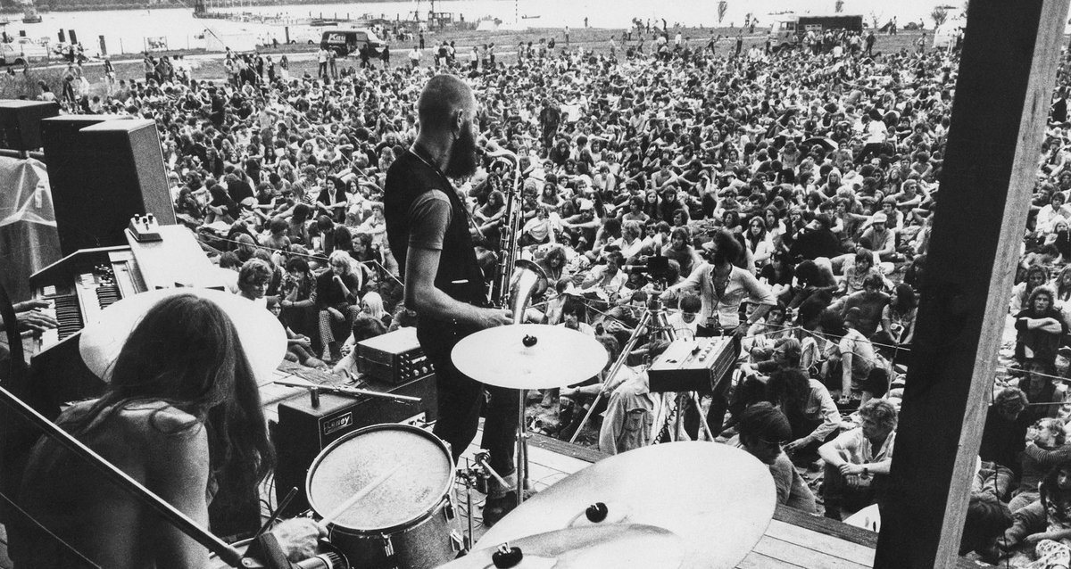 1970: Das erste große Rockfestival in Baden-Württemberg findet in Konstanz statt. Die Stadt verbietet das Bodenseestadion, weil nur "Gammler" kämen. Die Veranstalter müssen improvisieren. Foto: Rupert Leser