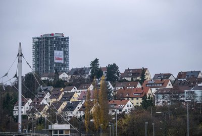Skyline-Living in 75 Metern Höhe: der Bülow Turm. 