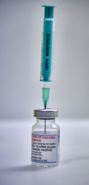 Ihre begrenzte Haltbarkeit macht das Verimpfen wie auch das Spenden von Covid-19-Impfstoffen schwierig.