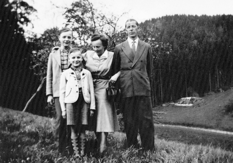 Peter Grohmann (links) mit Familie. Foto: privat