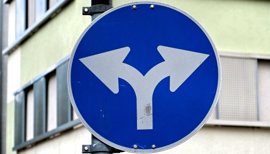 KONTEXT:Wochenzeitung - Ausgabe 282 - Links oder rechts?