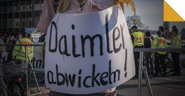 Demo-Plakat: Daimler abwickeln
