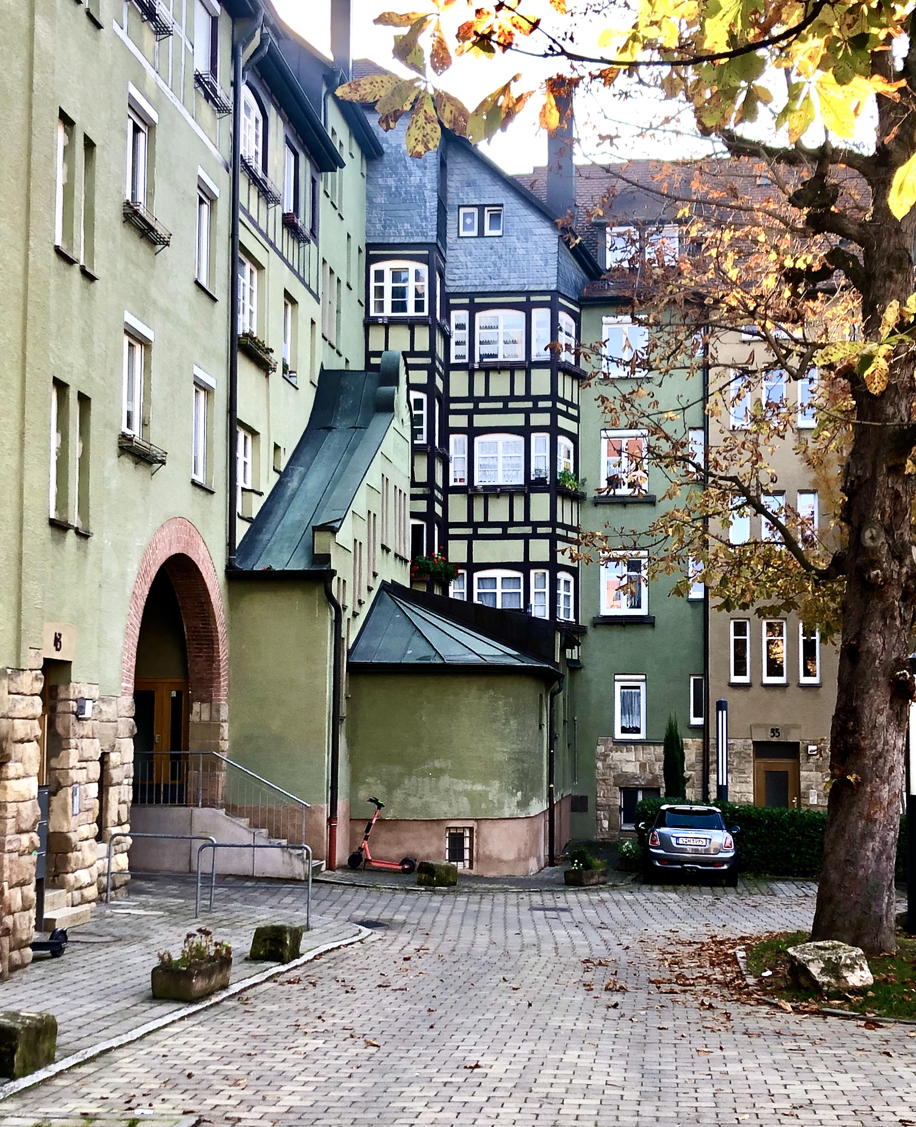 Was ist mehr Gedanken wert als dürftiges Guerilla-Marketing? Richtig, der Stuttgarter Vatikan. Foto: privat